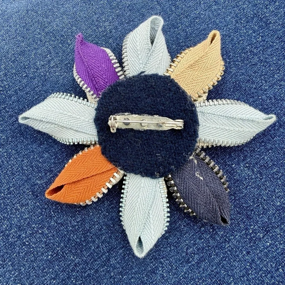 Handmade Flower Zipper Brooch 3.5